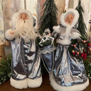 Byers Choice Silver Anniversary Father Christmas Santa & Mrs Claus
